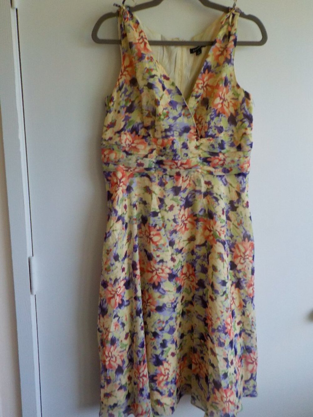 George Dress - Size 8 - Floral Sleeveless Lined Crossover Zipper (2397)